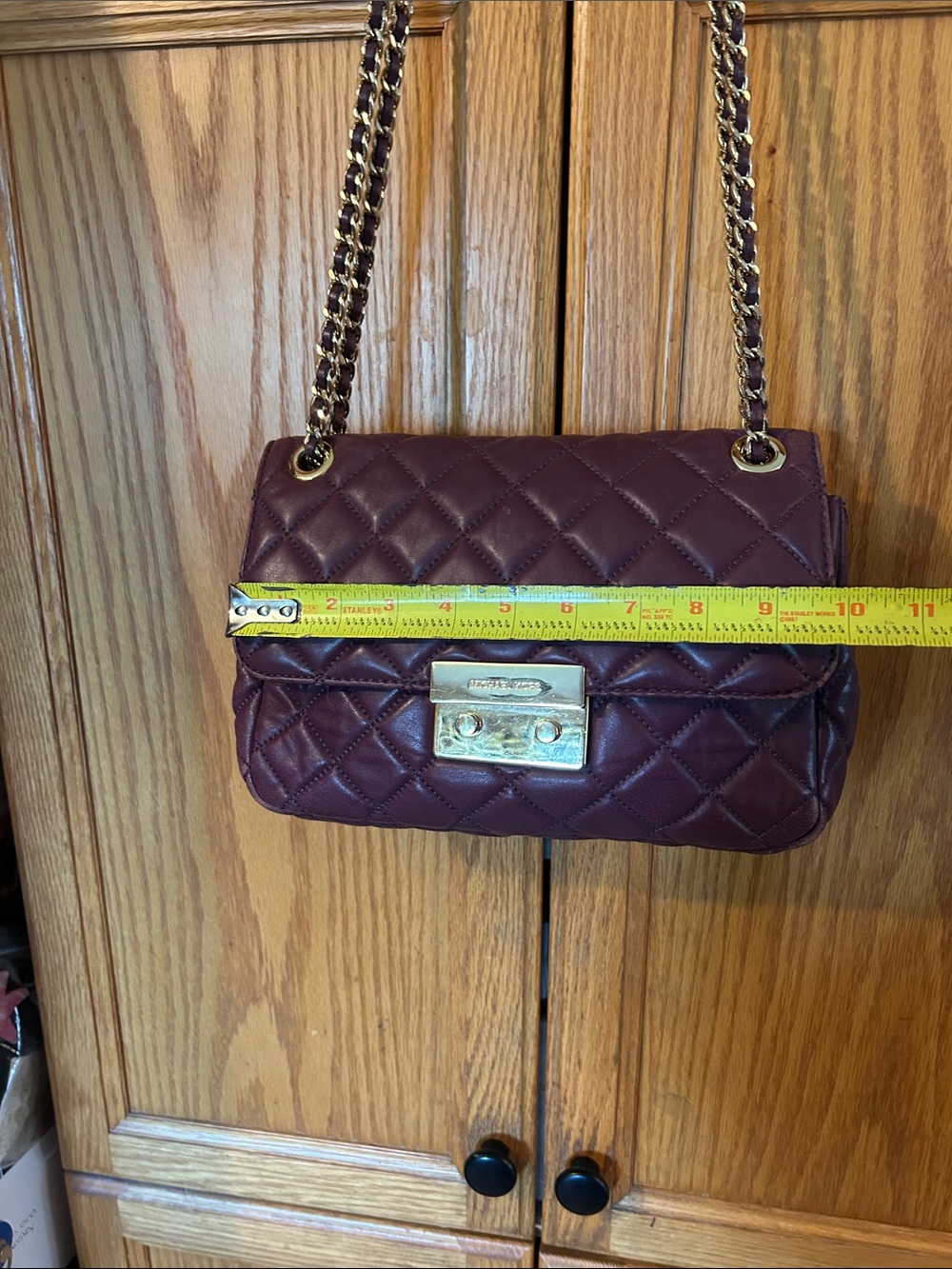 Michael Kors Quilted Crossbody Bag in Deep Wine with Gold Hardware - Picture 4 of 9